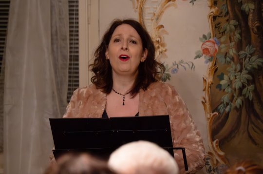 Zámeckou jídelnou zněly adventní písně