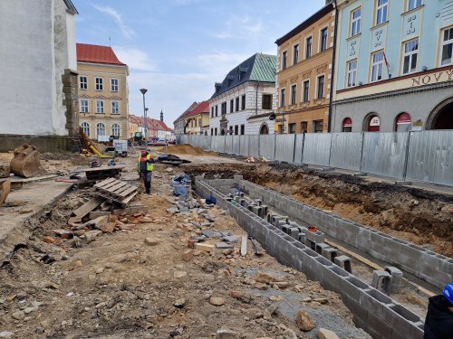 Komenského ulice dnes bude neprůjezdná