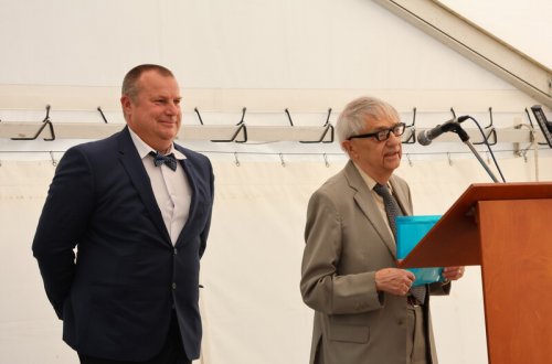 Cimrmanologové potvrdili géniovo okno do světa, další díla ještě počkají