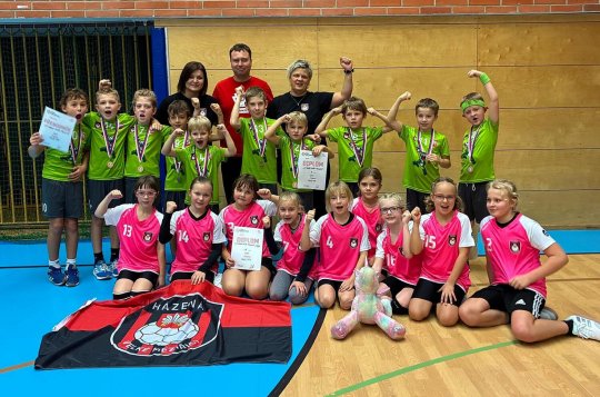 Dvojité zlato pro velkomeziříčské házenkáře