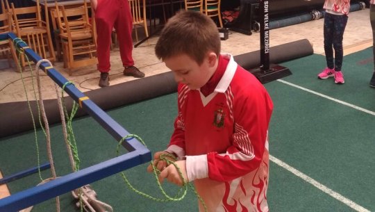 Uzlová štafeta prověřila šikovnost mladých hasičů