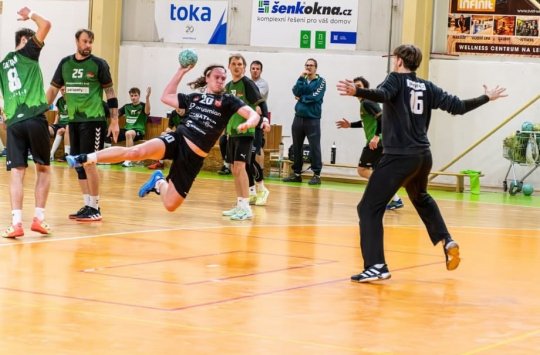 HÁZENÁ: Po výhře v Brně se muži dotáhli na 1. místo