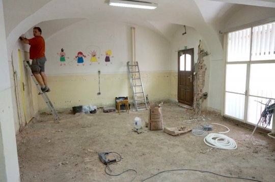 Děti v Dóze budou mít nové šatny