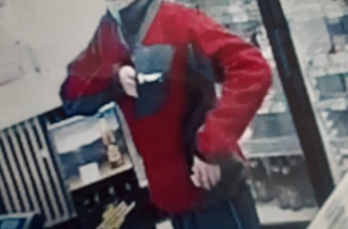 Muž přepadl prodejnu potravin v obci Křoví