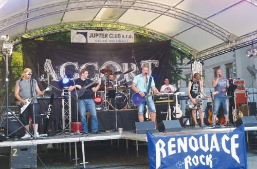 V sobotu zábava pod lipami, v neděli Dixiland. Čeká nás další kulturní víkend