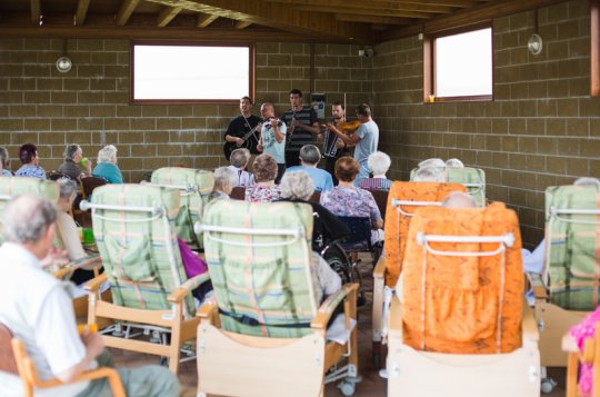 Pouťové veselí se konalo i v Domově pro seniory