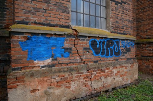 Není zeď jako zeď