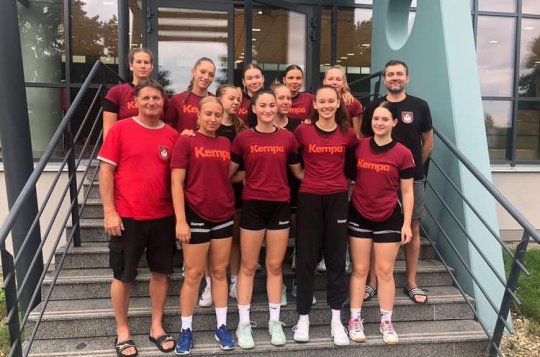 Starší dorostenky jsou v přípravě