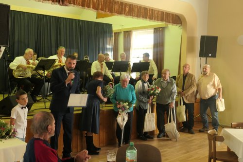 Pohádkové vzpomínání a krásná muzika potěšily seniory