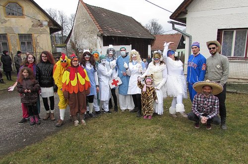 Olším prošel masopustní průvod