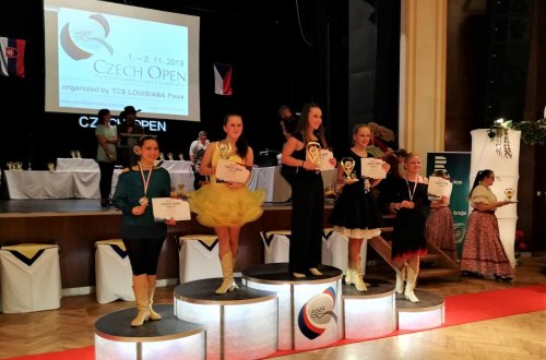 Kosatky úspěšně reprezentovaly na tanečních soutěžích