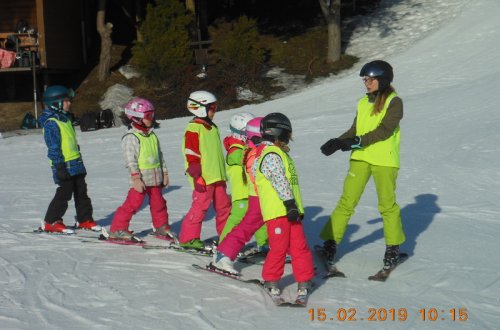 Kurzy lyžování na Fajťáku běží naplno