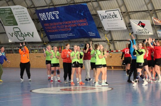 Začátek jarní části vyšel házenkářkám parádně