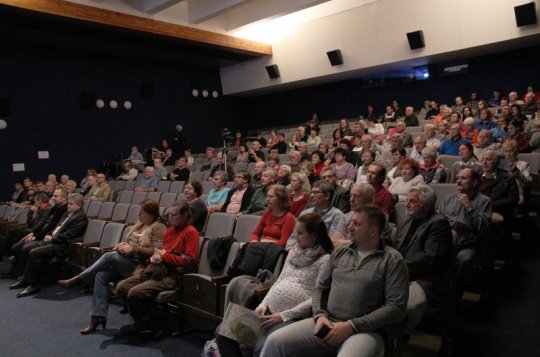 Architekti představili návrhy na úpravu náměstí. Jejich prezentaci můžete vidět i ze záznamu