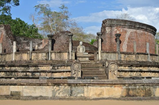 Na gymnáziu o Šrí Lance