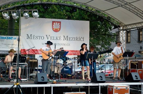 Stetson, Pohledy a Humpolecký dixieland zahrají tento víkend