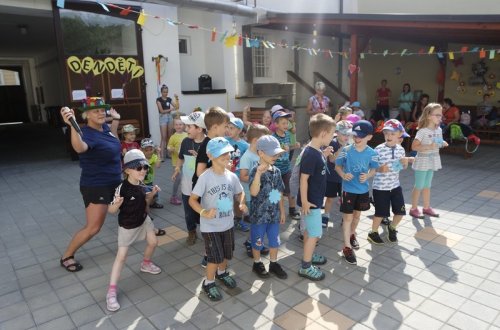 Dóza pořádala na plácku dětský den