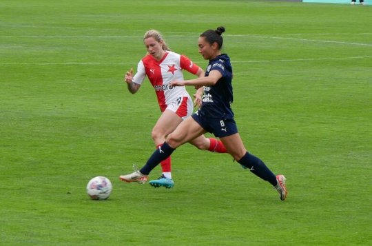 Ženský fotbal přilákal skoro čtrnáct set diváků