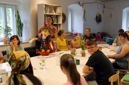 Statek v Balinách je plný dětí