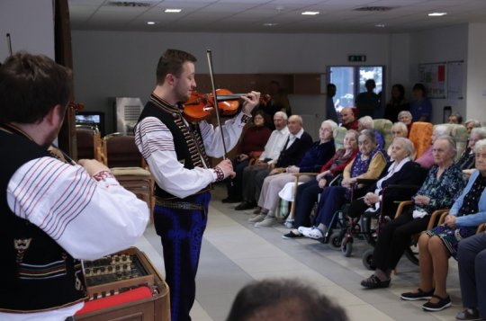 Vojenský soubor zahrál M. Crkalovi, který se zasloužil o ČS armádu
