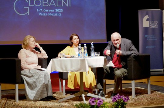 Festival zahájili Vášáryová s Bělohradským