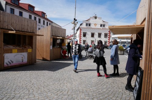 První Jarní trhy odstartovaly sezónu. Řemeslný trh se otevře 11. května