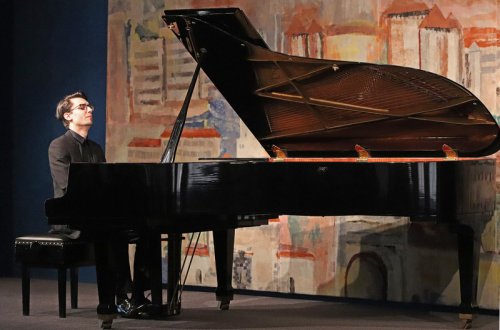 Mladý klavírní virtuóz představil dílo Rachmaninova