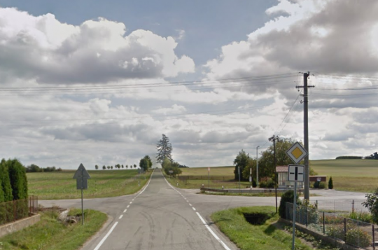 Řidič v obci Vidonín nedal přednost v jízdě a způsobil tak dopravní nehodu