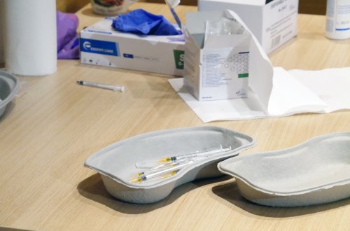 Očkovat se lidé mohou opět 21. února