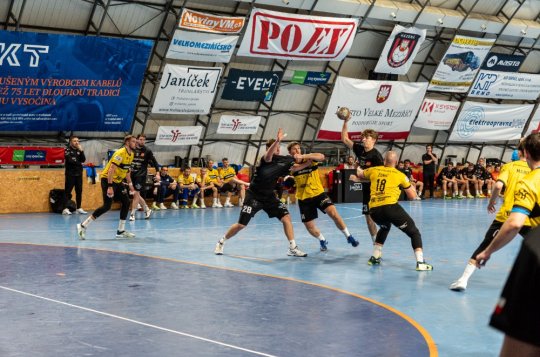 HÁZENÁ: Muži se o další senzaci nepostarali a v poháru končí v osmifinále