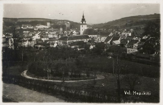 Rozlomený štěp  Čechových a Riegrových sadů