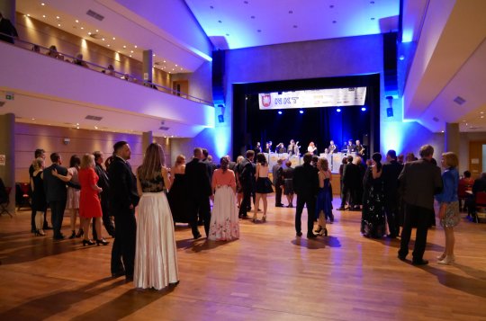 Městský ples se vydařil