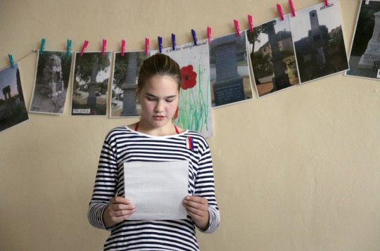 Žáci fotili pomníky a hledali v kronice města Masaryka