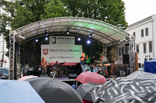 Perpetum v sobotu nevystoupí, nahradí ho Čertovi švagři