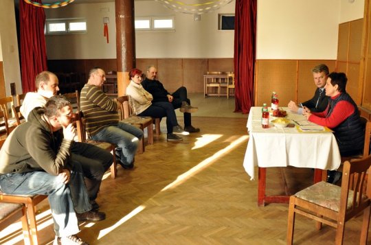 Ve Lhotkách lidé se starostou diskutovali hlavně o dopravě