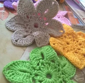 Víte, že „Charita je v módě“? Pomáhat druhým je totiž atraktivní!