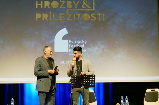 Festival dnes zahájí významné osobnosti a přednáškový blok Vesmír a umění