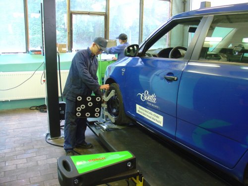 Na Světlé uvedli do provozu dílnu pro měření geometrie automobilů 