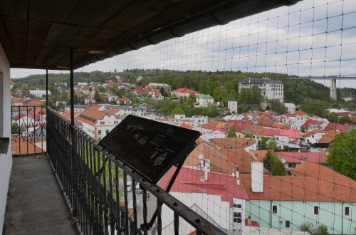 Kostelní věž na Náměstí zve k výhledům