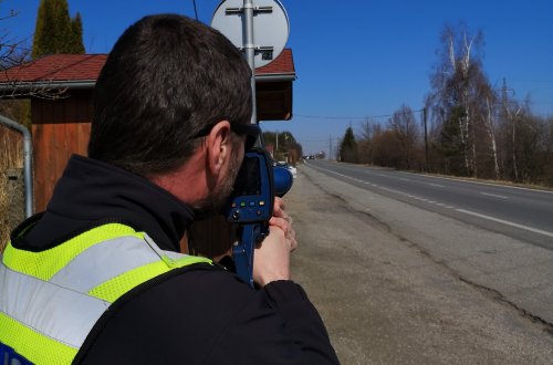 107 řidičů překročilo povolenou rychlost