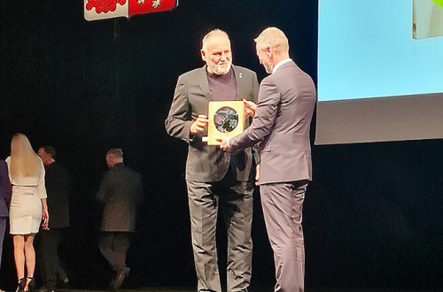 Milan Dufek převzal skleněnou medaili