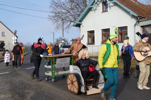 Ve Lhotkách, Kúskách a Radslavicích řádil Ferda Mravenec