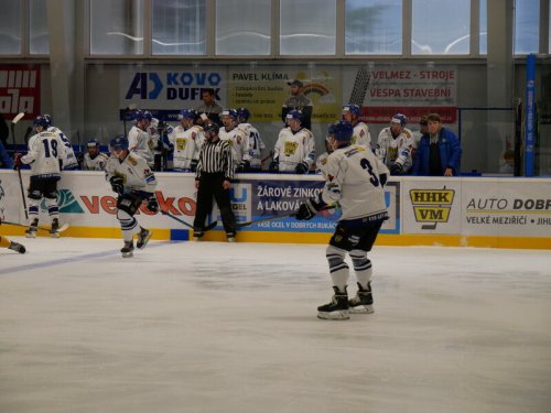 Favorit se u Oslavy dvě třetiny trápil