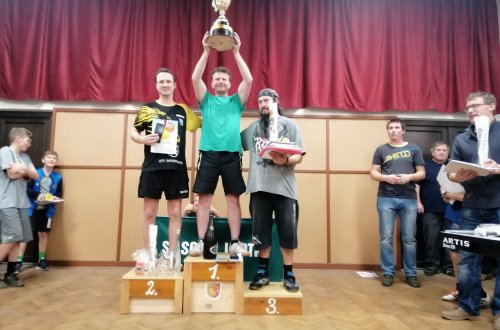 Již třicátý ročník turnaje ve stolním tenise uspořádali ve Lhotkách