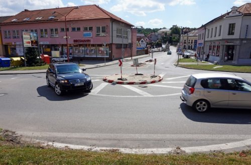 Začíná stavba okružní křižovatky na Hornoměstské