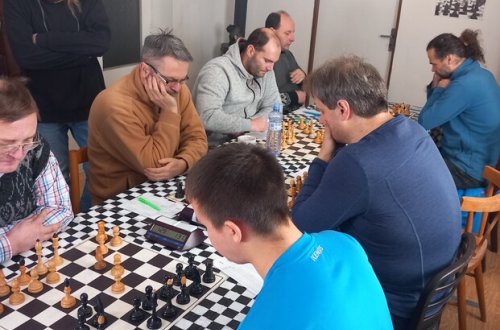 V boji s B-týmem Náměště naši šachisté neuspěli