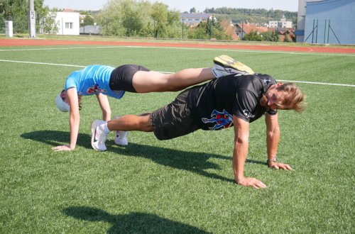 Kemp vítězů baví děti pohybem