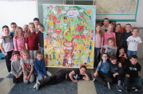 3.A ze ZŠ Školní vyhrála 1. místo ve výtvarné soutěži s Ovocentrem