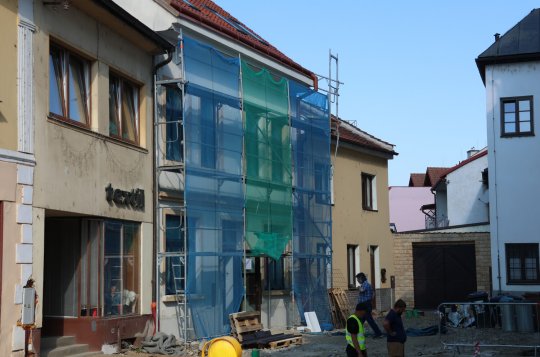 Úřad se do nové budovy radnice vrátí v srpnu