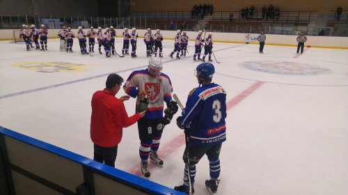 Junioři HHK si v neděli připsali první mistrovské body, když na domácím ledě porazili hráče Chotěboře